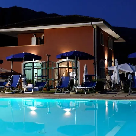 Frühstückspension Cilento 4*